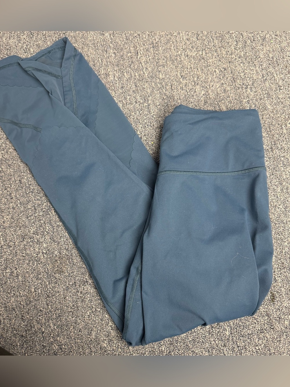 Victorias Secret Sport Scallop Trim Workout Leggings Size Small